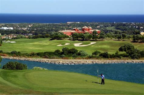 The chart above shows the length distribution and left/right balance of the course. San Roque Golf, Near Estepona, Costa Del Sol | Glencor Golf