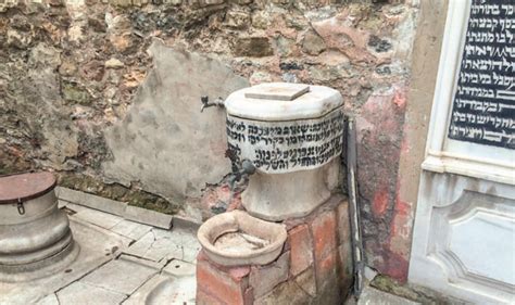 Türkiye’nin kaybolan dillerinden Karaitika | Şalom Gazetesi