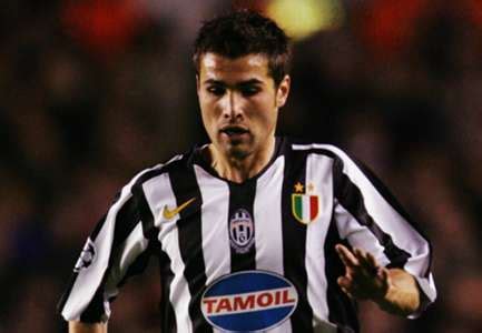 Juventus'u satmadım adrian mutu, eski takımı juventus'a futbol kariyerini kurtardığı için teşekkür etti; Quando Mutu andò alla Juventus via Livorno: "Parcheggiato ...
