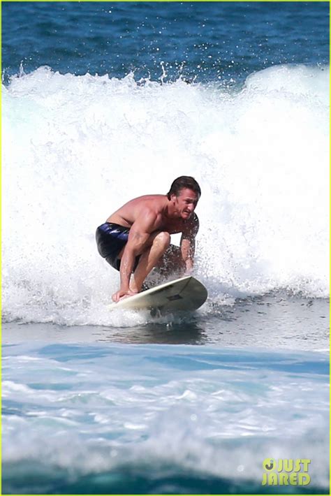 Sean Penn Continues Shirtless Hawaiian Surf Session Photo 3021127