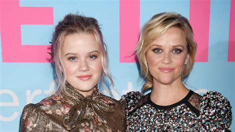 Reese Witherspoon And Daughter Ava Phillippe Look Like Twins In New