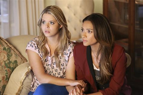9 Lesbian Falls For Her Best Friend Tv Storylines From Heart