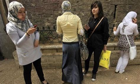 France’s Feminists Are Colluding In Oppression By Supporting Headscarf Ban Life And Style