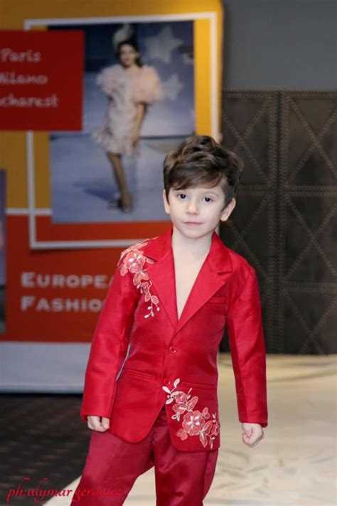 Fashion European Kids Fashion Week Milano Italia Patrik