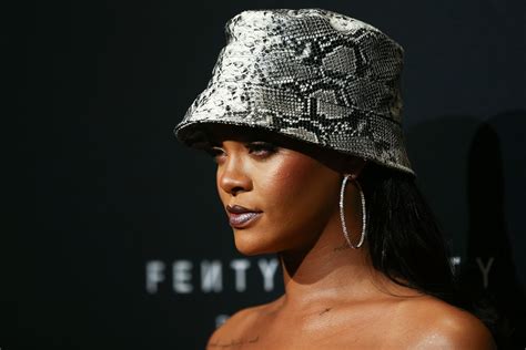 Rihanna Reportedly Turned Down Super Bowl Halftime Show In Support Of
