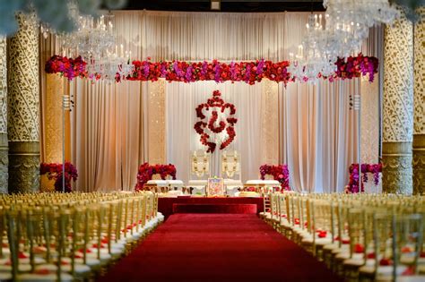 Luxurious Indian Wedding Ceremony Decor At Drake Hotel In Chicago