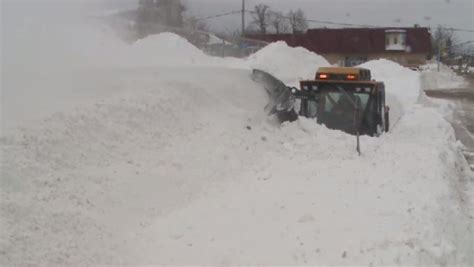 Moncton Residents Pull Together To Dig Out From Extraordinary Snowstorm