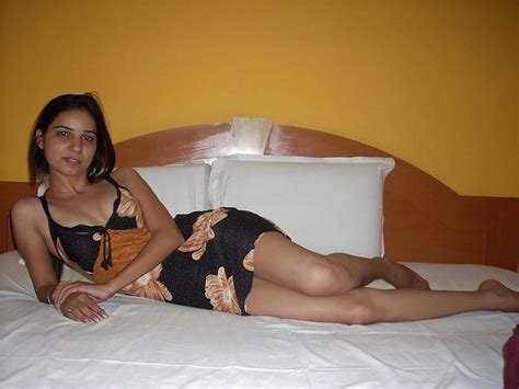 Indian Newly Married Couple 17 Pics