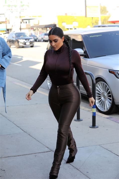 Kim Kardashian Sexy Curves At Sap And Honey In Sherman Oaks Hot