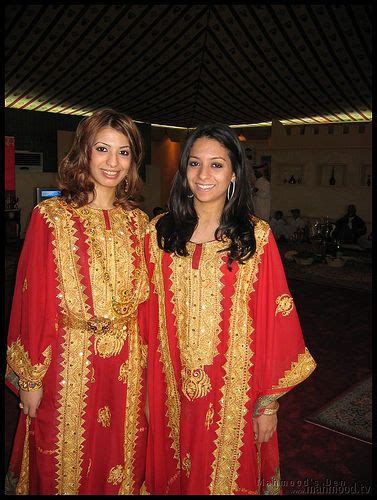 bahraini dress traditional dresses kingdom of bahrain dresses