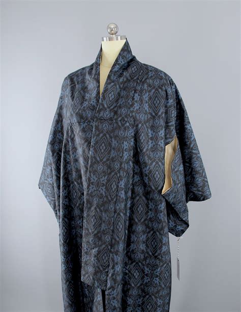 1950s Vintage Silk Kimono Robe Black Ikat