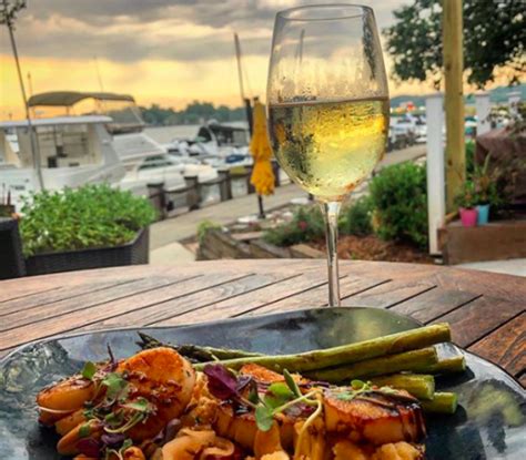 Seafood Restaurants To Try In Lake Norman