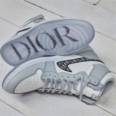 Dior × Nike Air Jordan 1 Retro High Ogが78に国内発売予定