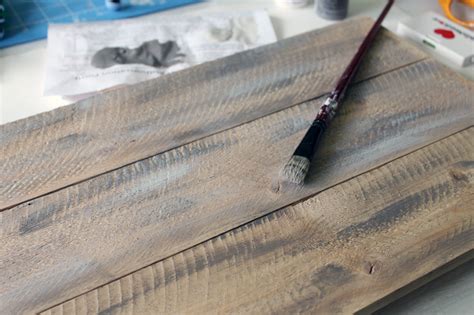 Before you begin creating your wood grain, you should paint your surface with valspar woodrow wilson putty and allow it to dry. Barnwood Sign: Made Using a Paint Technique - The Country ...