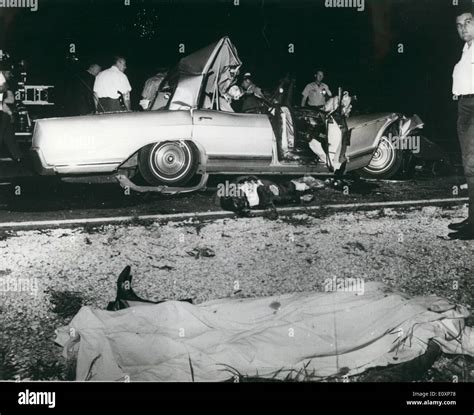 Jayne Mansfield Car Crash Killed Stockfotos Und Bilder Kaufen Alamy