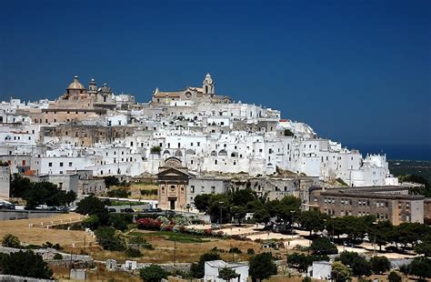 Ostuni La Città Bianca Die Weiße Stadt Die Schwärmer