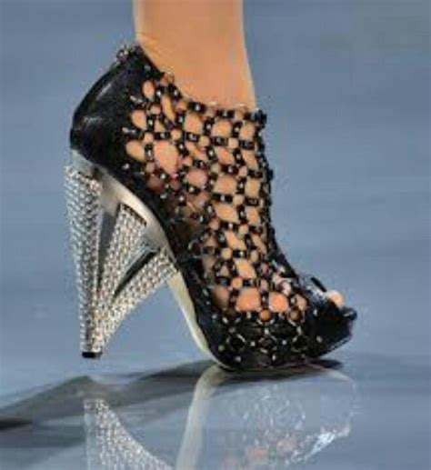 I Like Em A Lot Walking Tall Cinderella Shoes Glass Slipper Classy