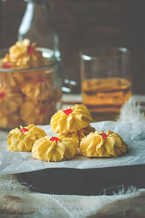 Maybe you would like to learn more about one of these? Melley Mey's Kitchen : ~ Resipi Biskut Dahlia...