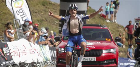 Op maat van remco evenepoel: Deceuninck-Quick-Step met Evenepoel en Jakobsen naar Ronde ...