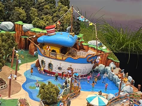 First Look Donalds Boat And Goofys House Returning To Play Areas In