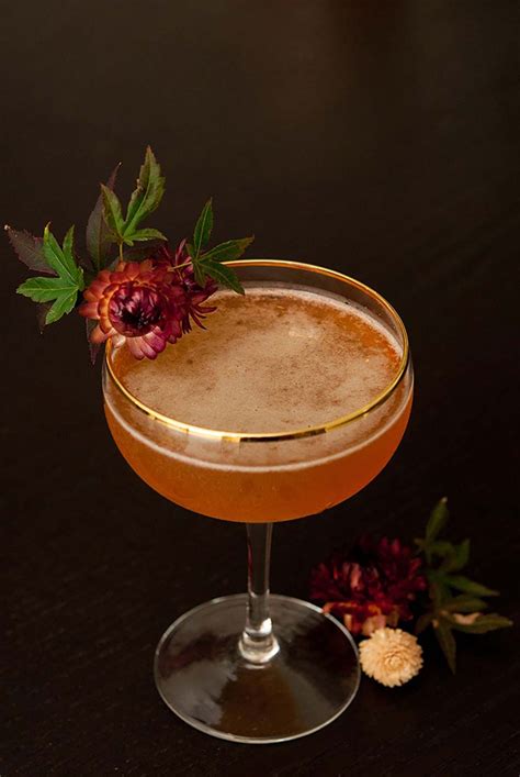Its Time To Start Getting Excited About Fall Cocktails By Fire Light Hot Toddy Walks In The