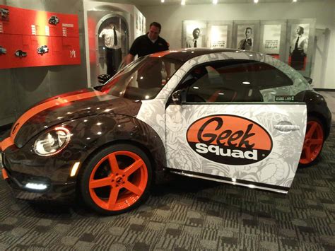 The FBI Is Apparently Paying Geek Squad Members To Dig Around In