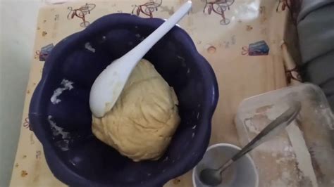 Berikut cara membuat kue donat sehingga bisa berkembang sempurna. Cara membuat donat kentang - YouTube