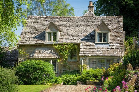 Cottage In Snowshill The Cotswolds Gloucestershire England Stock