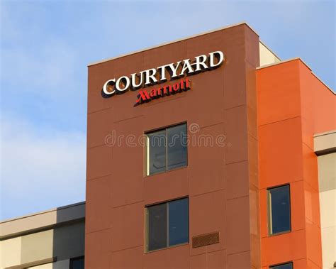 Courtyard By Marriott Hotel Sign In Everett Washington Editorial