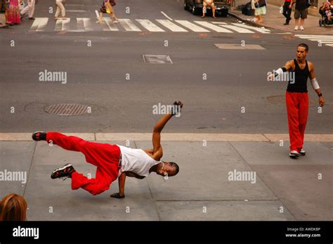 Street Performance New York Usa Stock Photo Alamy