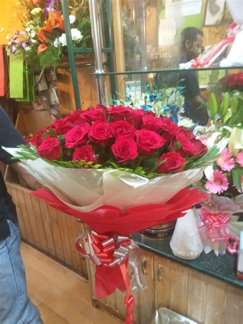 Send gifts online now with free shipping. We presents to send flowers to Mumbai, get Mumbai flower ...