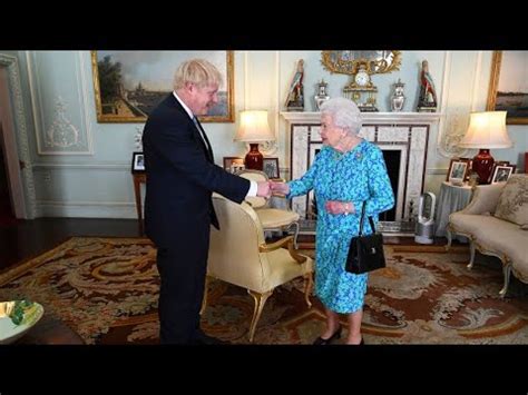 Das bedeutet, dass sie zu hause bleiben müssen. Premierminister england aufgaben | über 80%