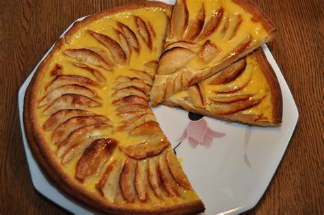 La recette de la tarte tatin est délicieuse et idéale pour terminer un repas sur une note fruitée et gourmande. Tarte aux pommes - Les recettes de cuisine