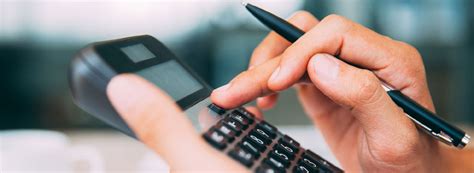 Calculer sa moyenne générale du bac peut paraître un peu difficile pour certains lycéens, mais en réalité ce n'est pas si compliqué ! Comment calculer votre moyenne au Bac