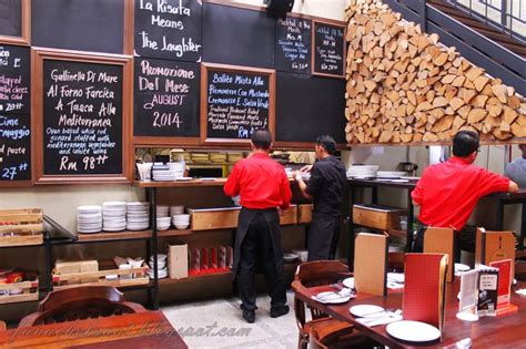 I would like to take away the chicken rice, please. hiasan kedai makan - Google Search | Restaurant, Red and grey