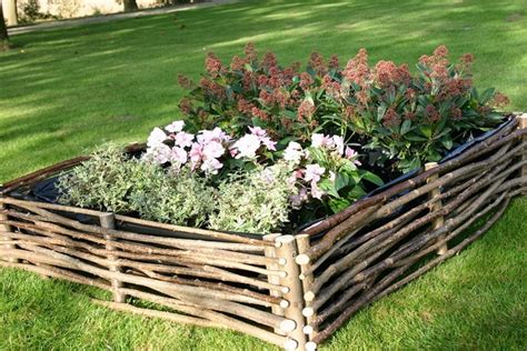 They are easy and are this diy garden idea is not only easy to make, but it also gives an irresistible charm to any patio or. DIY Garden Decorating Project Ideas | Dearlinks IDeas