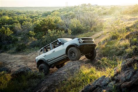 Review The 2021 Ford Bronco Is An Off Roading Beast