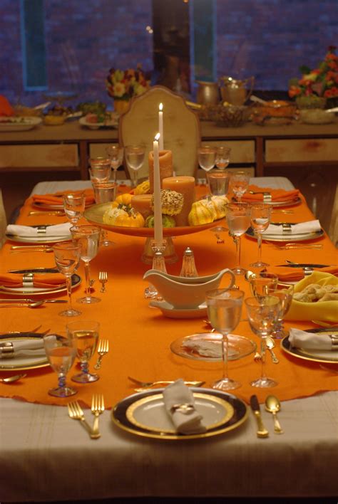 The table is geared toward island life, with tropical plants, shells, and lots of blue and white. 5 Harvest-Themed Thanksgiving Tables