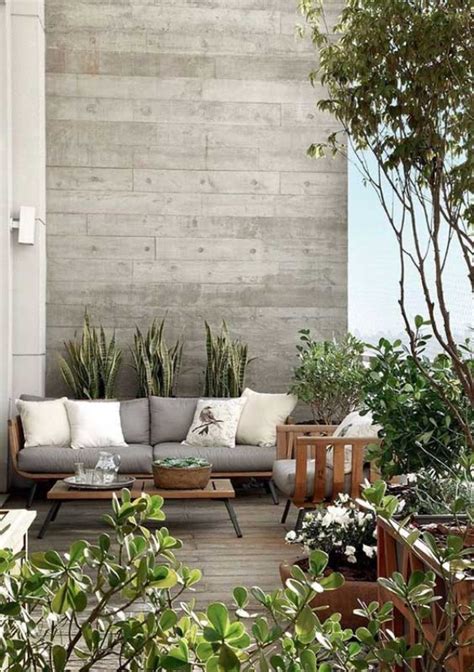 Das heißt allerdings nicht, dass sie auf einen gemütlichen sitzplatz im freien verzichten müssen. Balkon-Sofa für einen wohnlicheren Außenbereich im Sommer