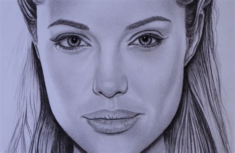 Desenho Realista A Carvão De Angelina Jolie Passo A Passo VÍdeo Aulas