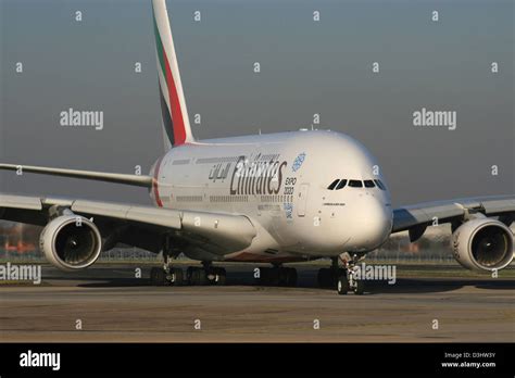 Emirates Uae Airbus A380 Dubai Stock Photo Alamy