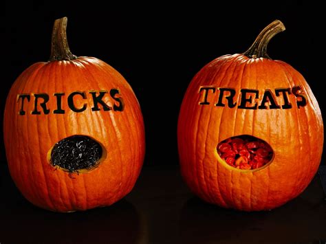 10 Cool And Easy Pumpkin Carving