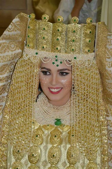 Moroccan Bride Wearing Traditional Dress Moroccan Bride Moroccan