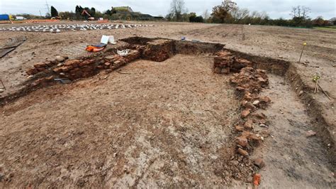 Archaeologists Uncover Warwickshires Answer To Hampton Court Wessex