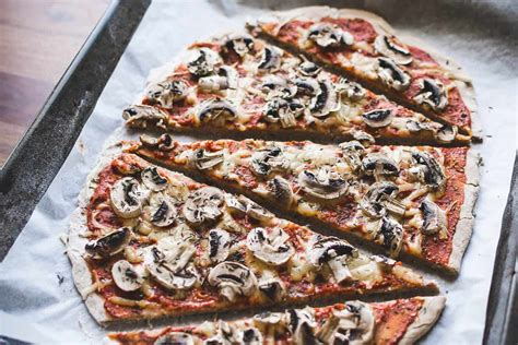 Funghi pizza w/ buckwheat crust (Gluten-free) - Plant-Baked