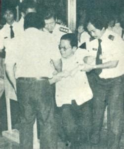 Peristiwa 13 mei 1969 merupakan satu tragedi berdarah yang banyak meninggalkan kesan terhadap politik , ekonomi dan sosial masyarakat malaysia. Bukti kukuh Lim Kit Siang dalang pencetus tragedi 13 mei ...