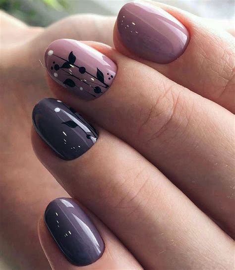 Uñas decoradas en la media luna + 60 diseños. Uñas decoradas 2021 | Café Versátil