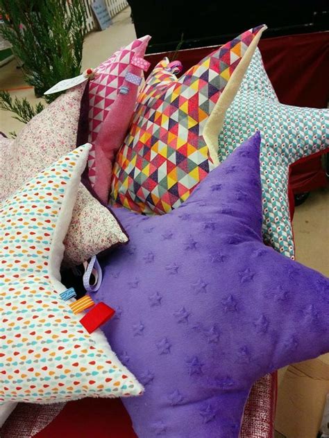 Épinglé sur coussin étoile