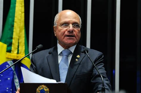 Portal Sifuspesp - Senador Sérgio de Castro defende projeto de lei que