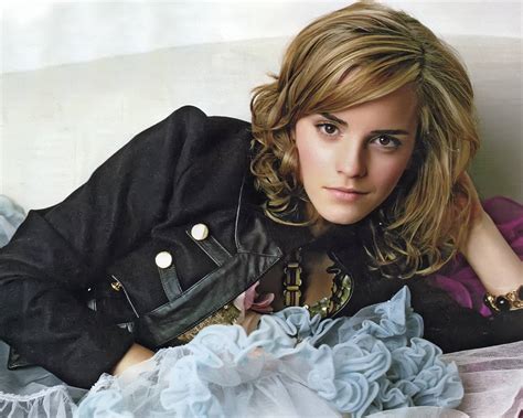 Emma Watson Daily Dose ~ Wallpaper Gossipad